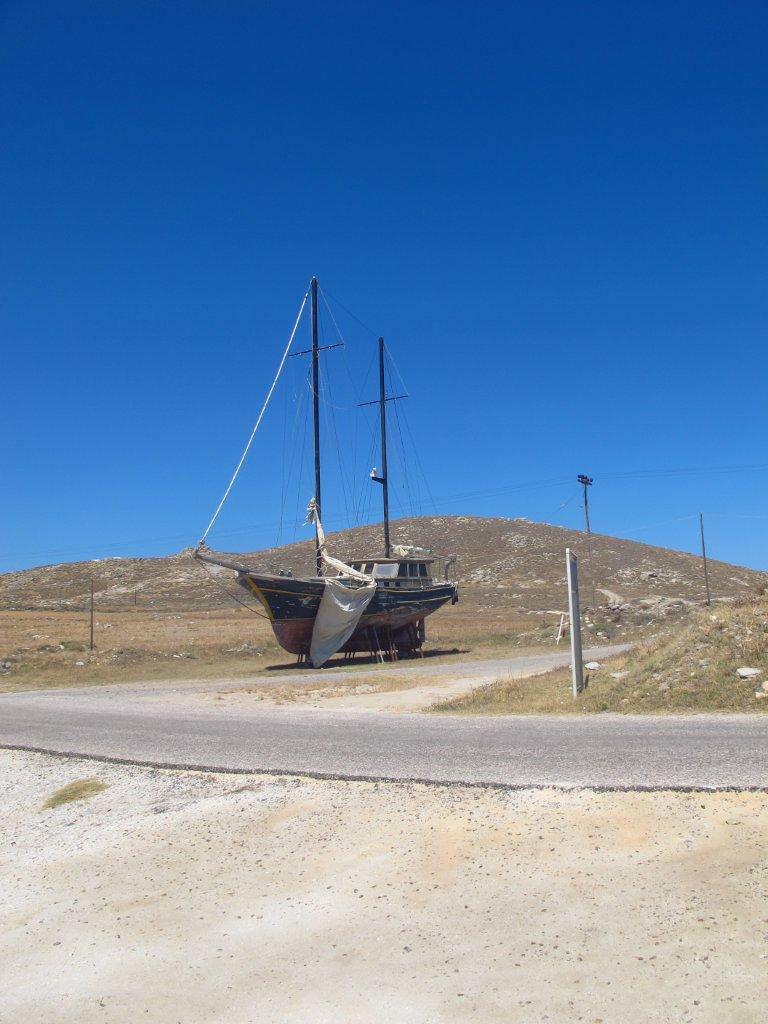 High & dry - Paros