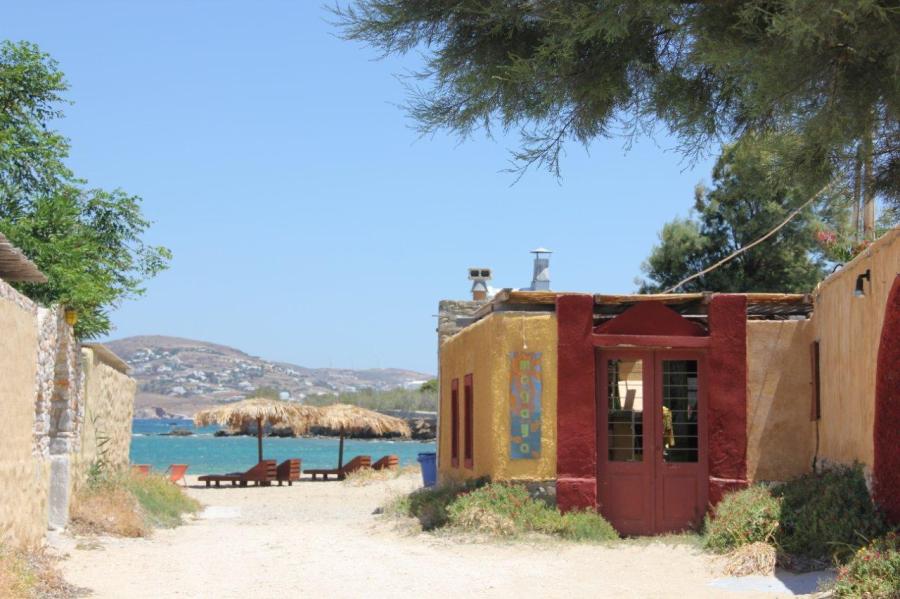 Cool beach, Paros