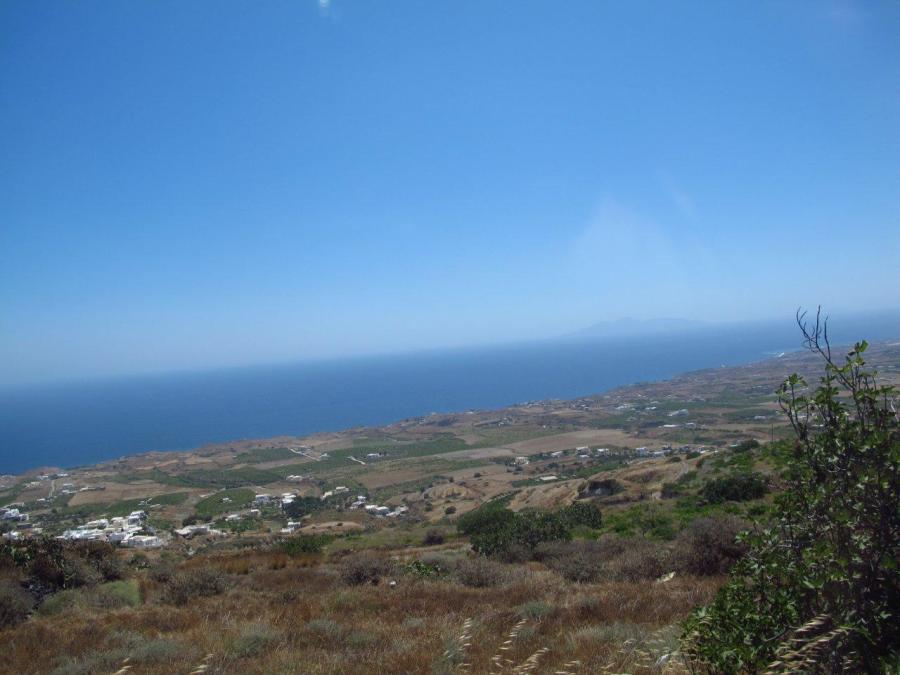 On the road to Oia - Santorini