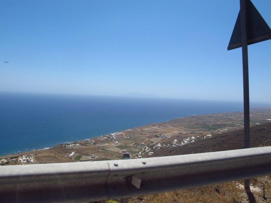 How close is that guardrail!!! Santorini