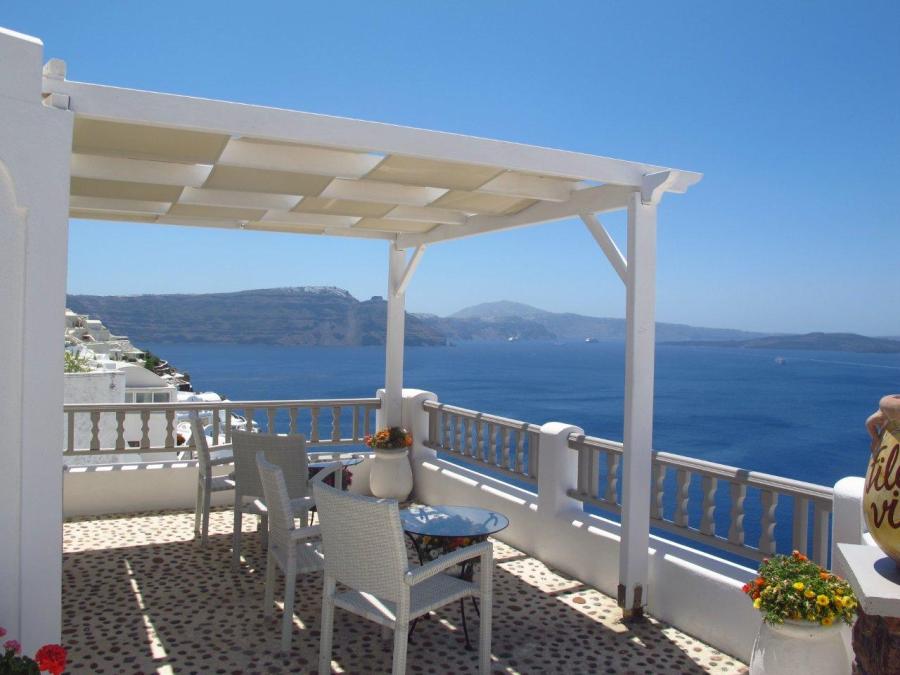 Drink anyone? - Santorini