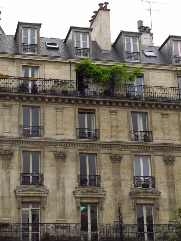 Paris apartment living