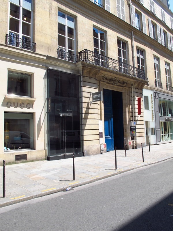 One of LSI Paris's illustrious neighbours