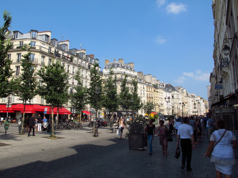 Paris's lovely apartment buildings