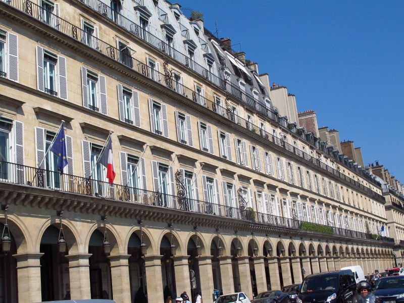 along rue de rivoli