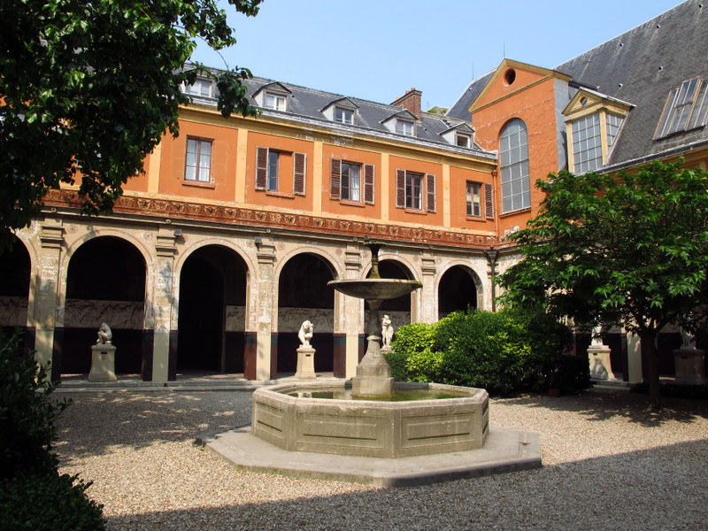 courtyard ecole des beaux arts paris