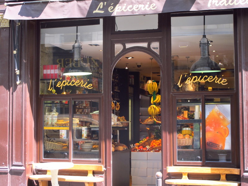 paris window displays are the best