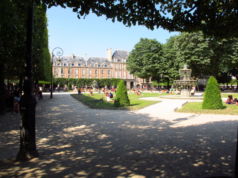 place des vosges paris