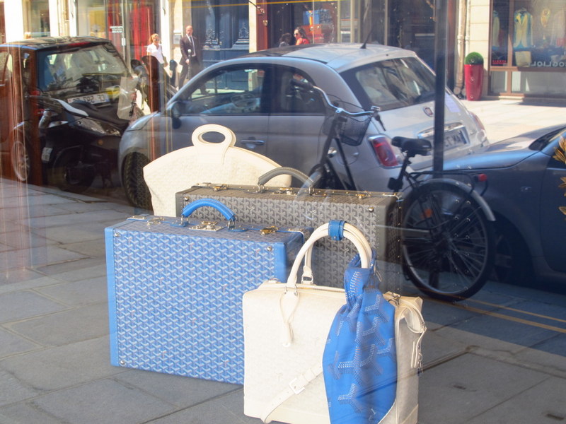 window shopping paris style