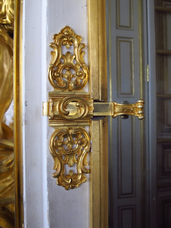 Better to focus on little details?