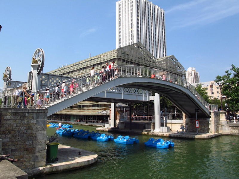 Rue de Crimee bridge