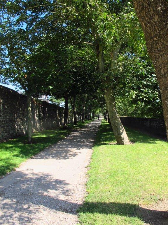 Paths along Old Town walls Boulougne sur Mer