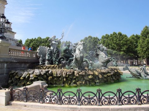 The fountain at Monument aux Girondins