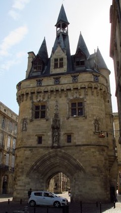 Shame about the car! Porte Cailhau, Bordeaux, France