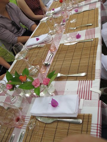 Pretty lunch table at Chateau Siaurac